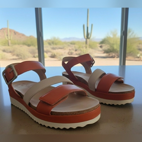 Brioso Shoes - Casual Sporty 8.5 Ortho Adjustable Leather Lugsole  Comfortable Sandal New
